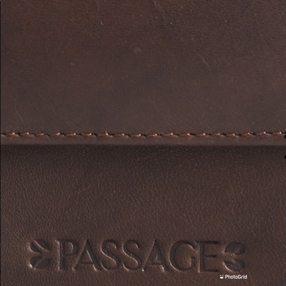PASSAGE Brown Genuine Leather RFID Bi-fold Men's Wallet - Picture 3 of 10